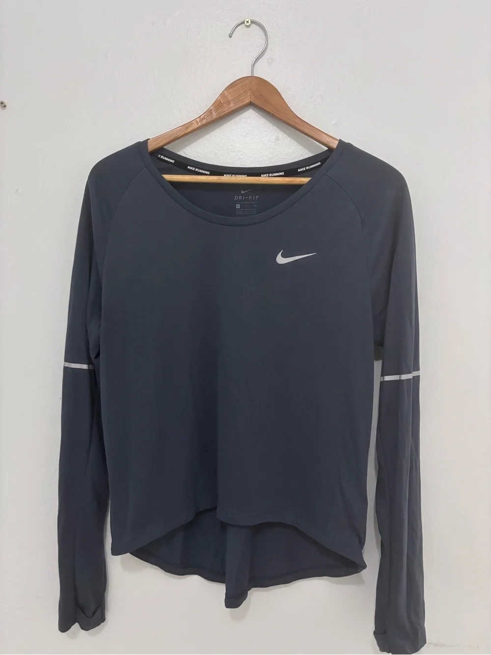 Nike Women's Long Sleeve Dri-FIT Top - Slate